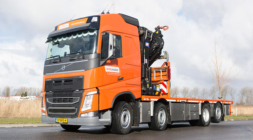 Wielemaker uit Middelburg neemt Volvo FH van Bluekens Truck en Bus in gebruik