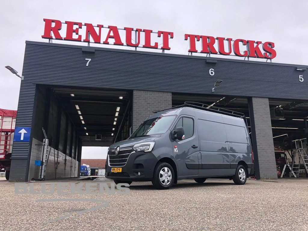 Renault Master RED Edition L2H2 150PK