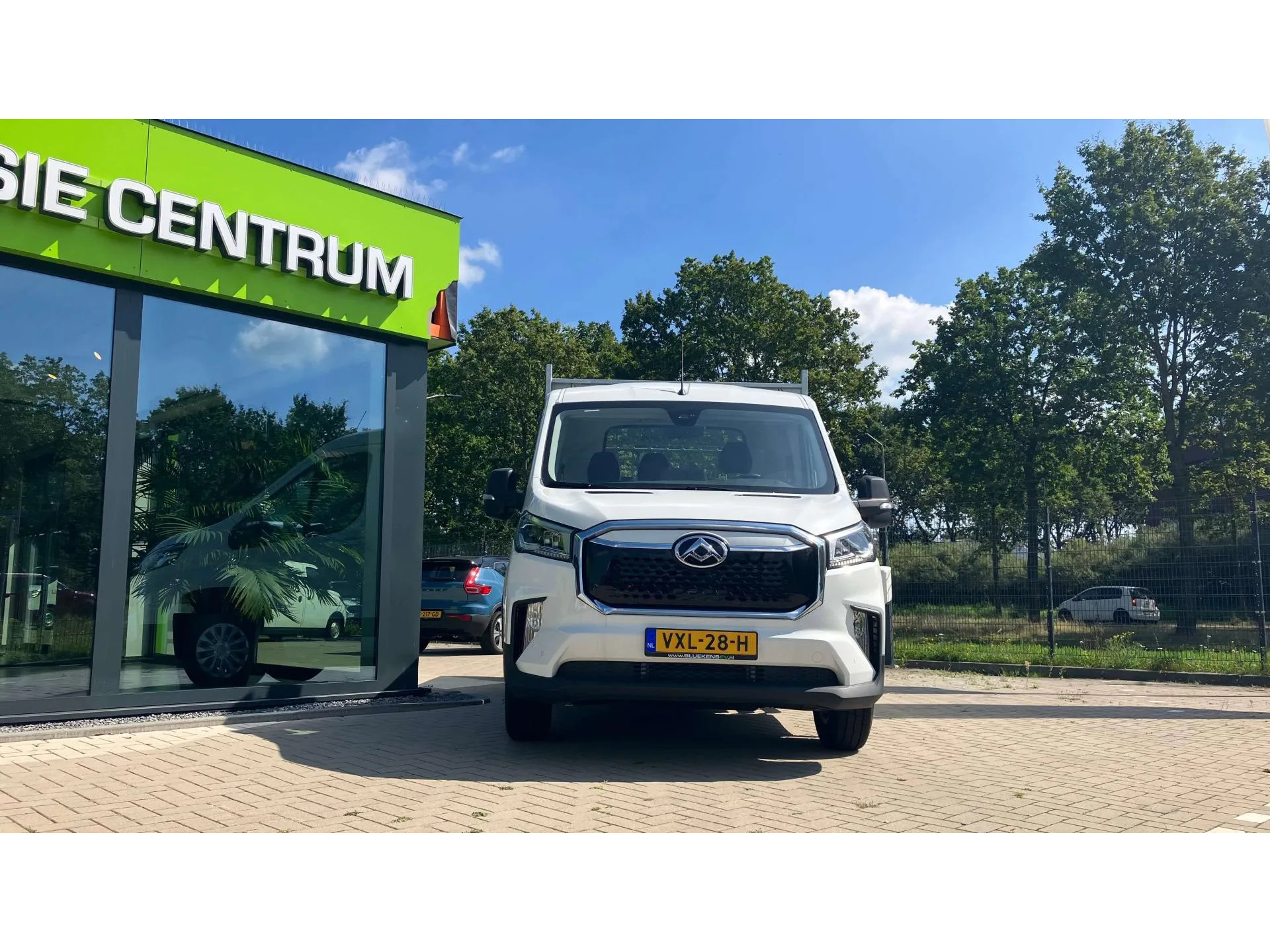 Maxus eDeliver 9 L3 65 kWh met OPEN LAADBAK