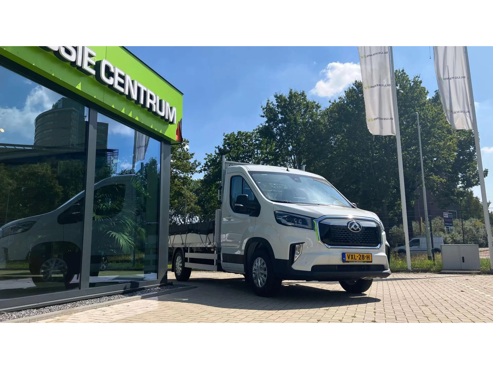 Maxus eDeliver 9 L3 65 kWh met OPEN LAADBAK