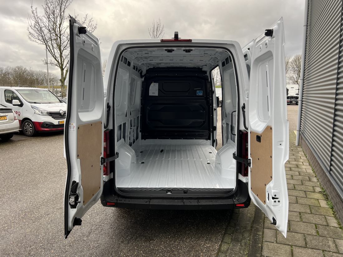 Renault MASTER Red Edition 150pk L2H2 - BPM VRIJ!