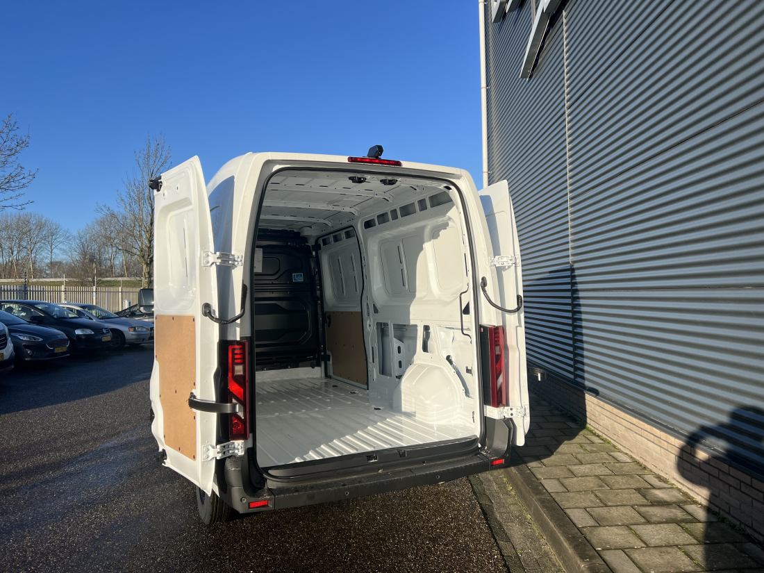 Renault MASTER Red Edition 150pk L3H2 - BPM VRIJ!