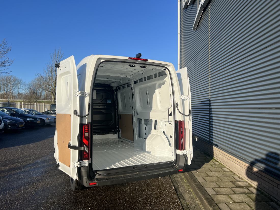 Renault MASTER Red Edition 150pk L3H2 - BPM VRIJ!