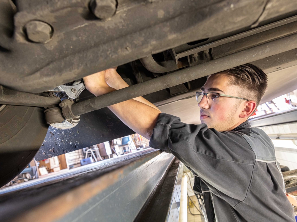 Bluekens-Truck-en-Bus-Werken-Bij-Pop-Up Bluekens-Truck-en-Bus-Werken-Bij-Pop-Up