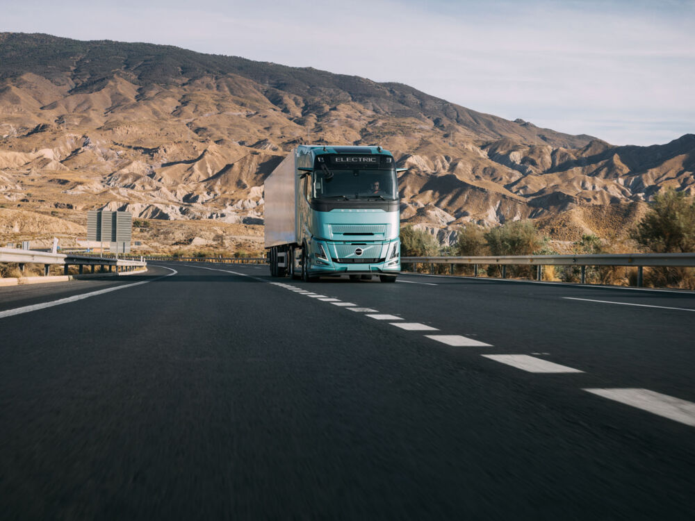 Volvo FH Aero extended range 2 Volvo FH Aero extended range 2