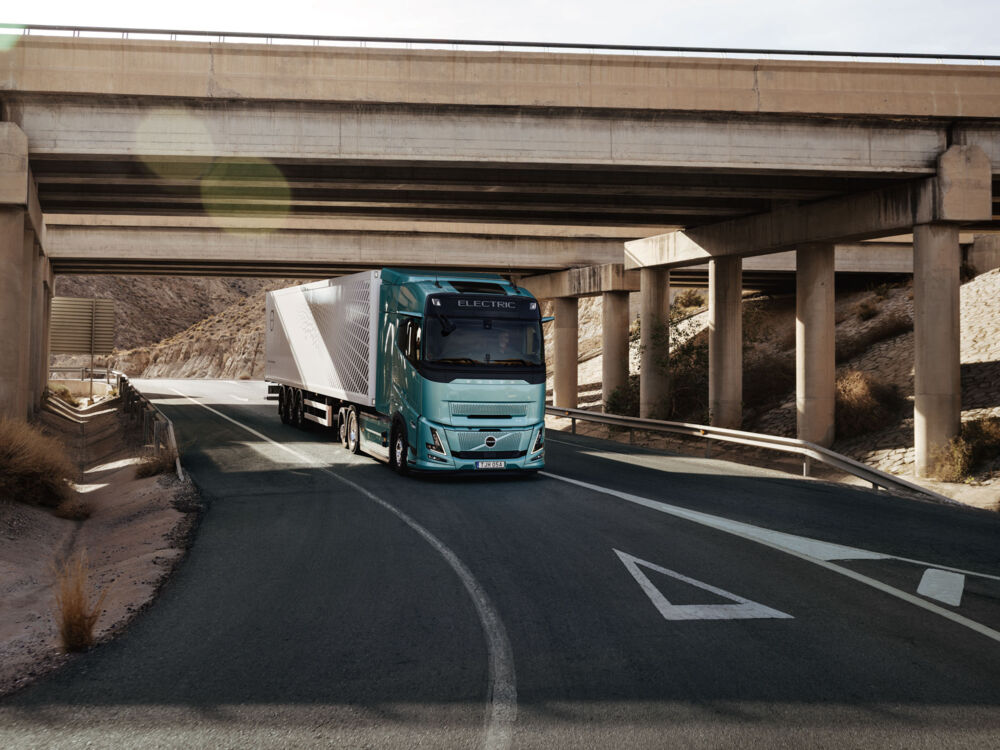 Volvo FH Aero extended range 1