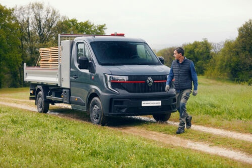 Renault Trucks Master Red EDITION offroad