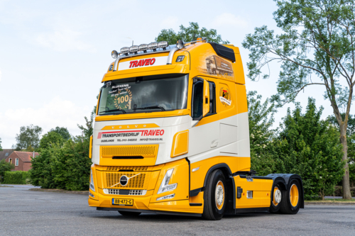 Volvo FH Aero Transportbedrijf Traveo