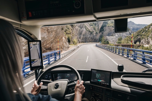Volvo-truck met VDS en CMS
