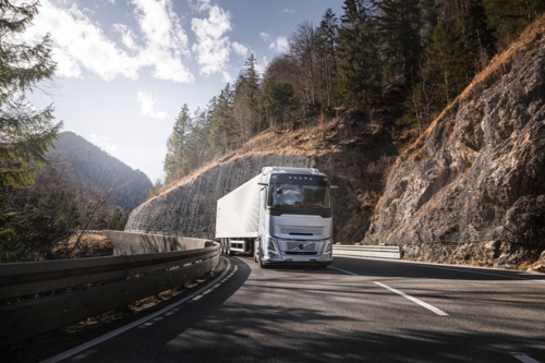 Volvo Trucks' nieuwe I-Roll (3)