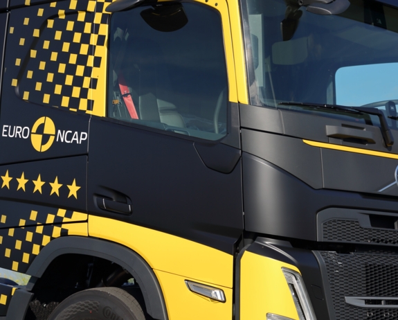 Volvo FM Euro NCAP-demotruck Volvo FM Euro NCAP-demotruck