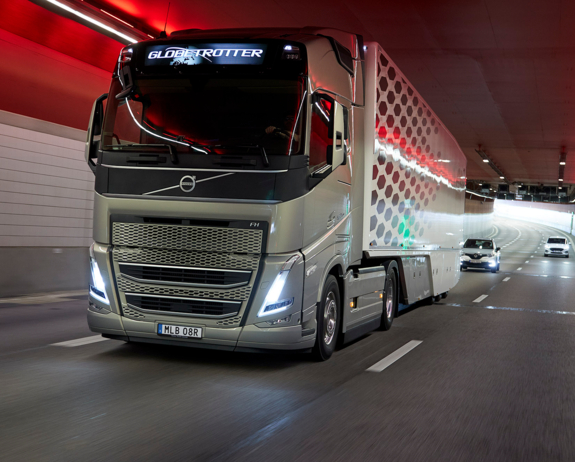 volvo-fh-i-save-in-tunnel