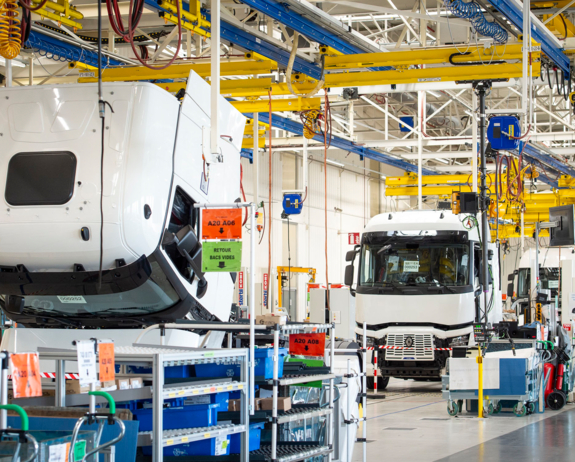 Renault Trucks E-Tech factory Bourg-en-Bresse 2024 LR Renault Trucks E-Tech factory Bourg-en-Bresse 2024 LR