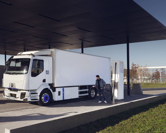 Renault Trucks E-Tech D charging