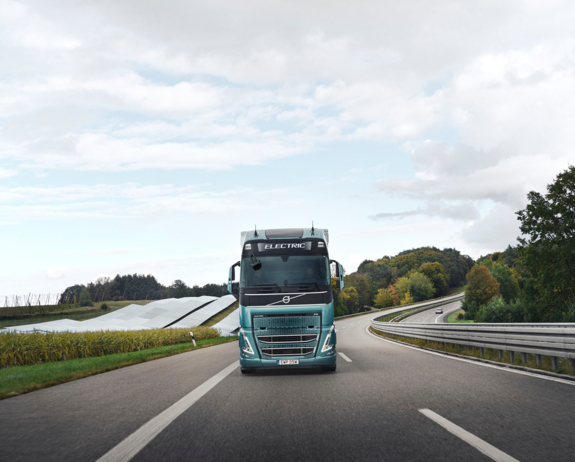 volvo-fh-electric-green-truck-test