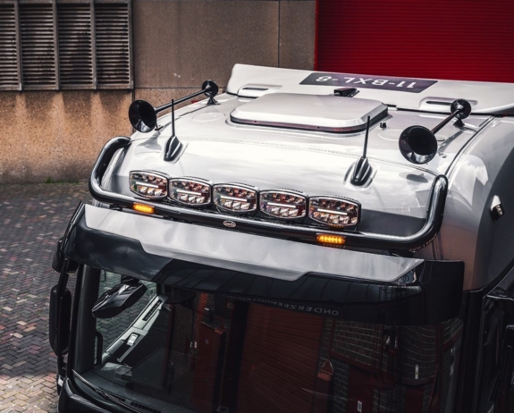 T High Exclusive 11 T High Exclusive 11