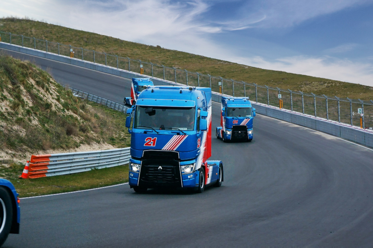 Bluekens-truck-en-bus-Renault-T-High-racing-edition Bluekens-truck-en-bus-Renault-T-High-racing-edition