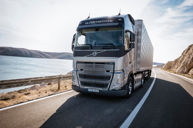 bluekens-volvo-fh-op-weg-4 bluekens-volvo-fh-op-weg-4