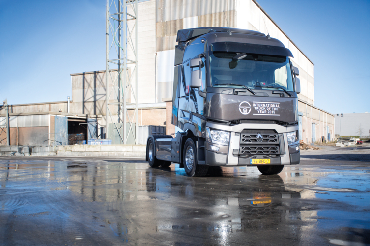 120_2014_Renault_T_TOY_020 120_2014_Renault_T_TOY_020