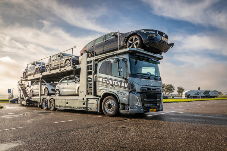 Bluekens-truck-en-bus-klantcases-Ad-Stouten-Oosterland-002 Bluekens-truck-en-bus-klantcases-Ad-Stouten-Oosterland-002