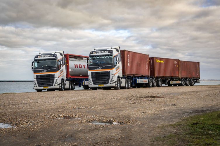 Peeman Transport Volvo FH trekkers Peeman Transport Volvo FH trekkers