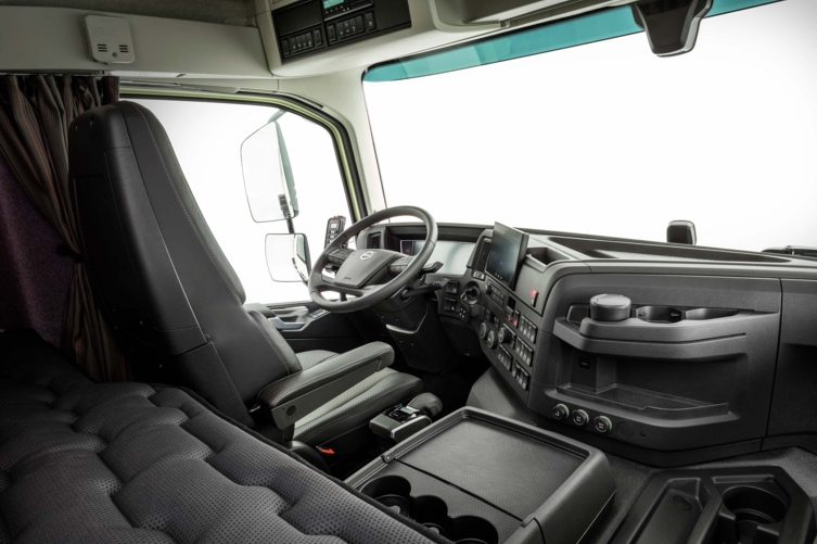 Volvo FMX cabine ruimte - Bluekens Truck en Bus