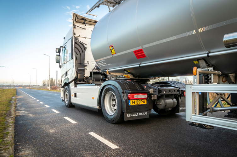 bluekens_v_Gils_Transport_Moerdijk-016 bluekens_v_Gils_Transport_Moerdijk-016