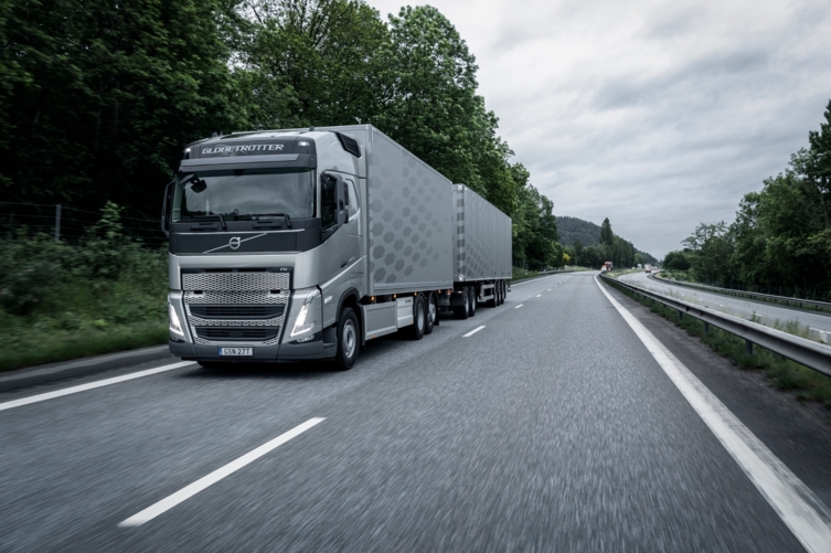Bluekens-truck-en-bus-brandstofbesparing-volvo-trailer-uitlijning