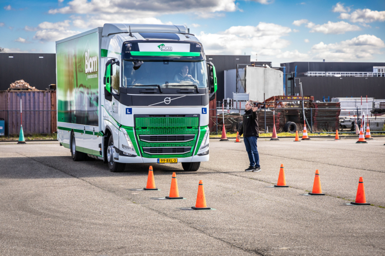 Volvo FH lestruck Verkeersschool Blom Volvo FH lestruck Verkeersschool Blom