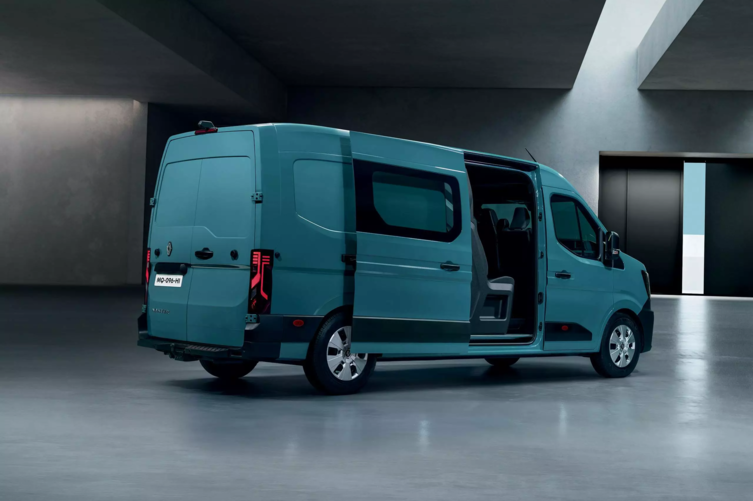 bluekens-renault-master-dubbele-cabine bluekens-renault-master-dubbele-cabine