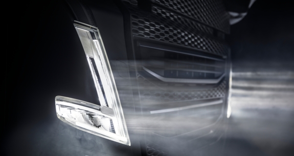 Bluekens-Volvo-FH-adaptief-groot-licht Bluekens-Volvo-FH-adaptief-groot-licht