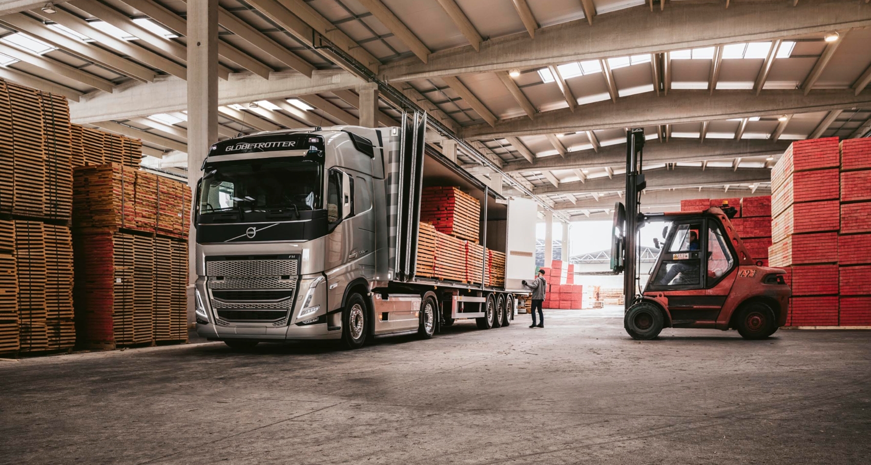 bluekens-volvo-fh-laden-en-lossen-magazijn bluekens-volvo-fh-laden-en-lossen-magazijn