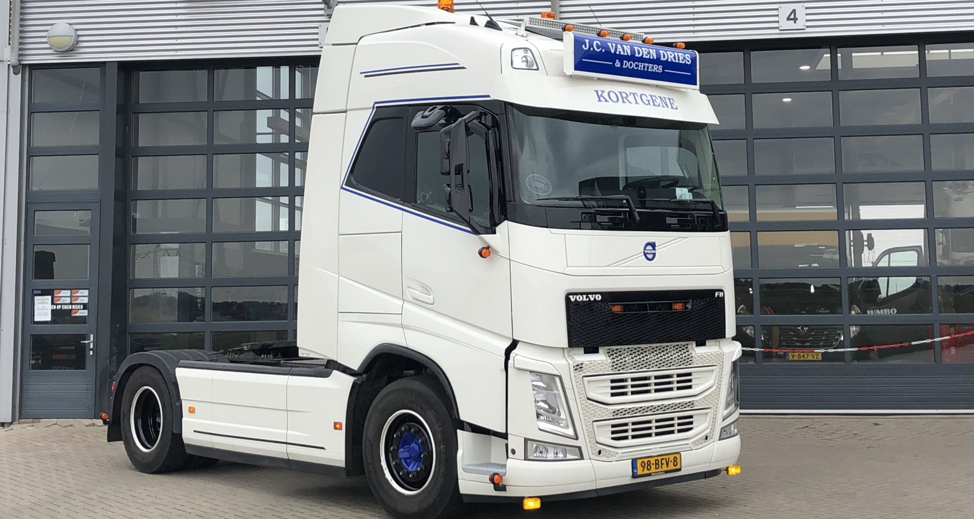 06-2021 JC van den Dries 2 06-2021 JC van den Dries 2