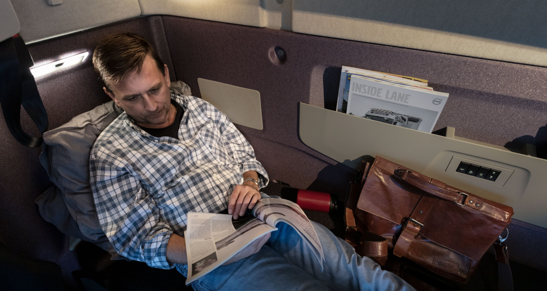 Volvo FM vrachtwagen cabine met bed Volvo FM vrachtwagen cabine met bed