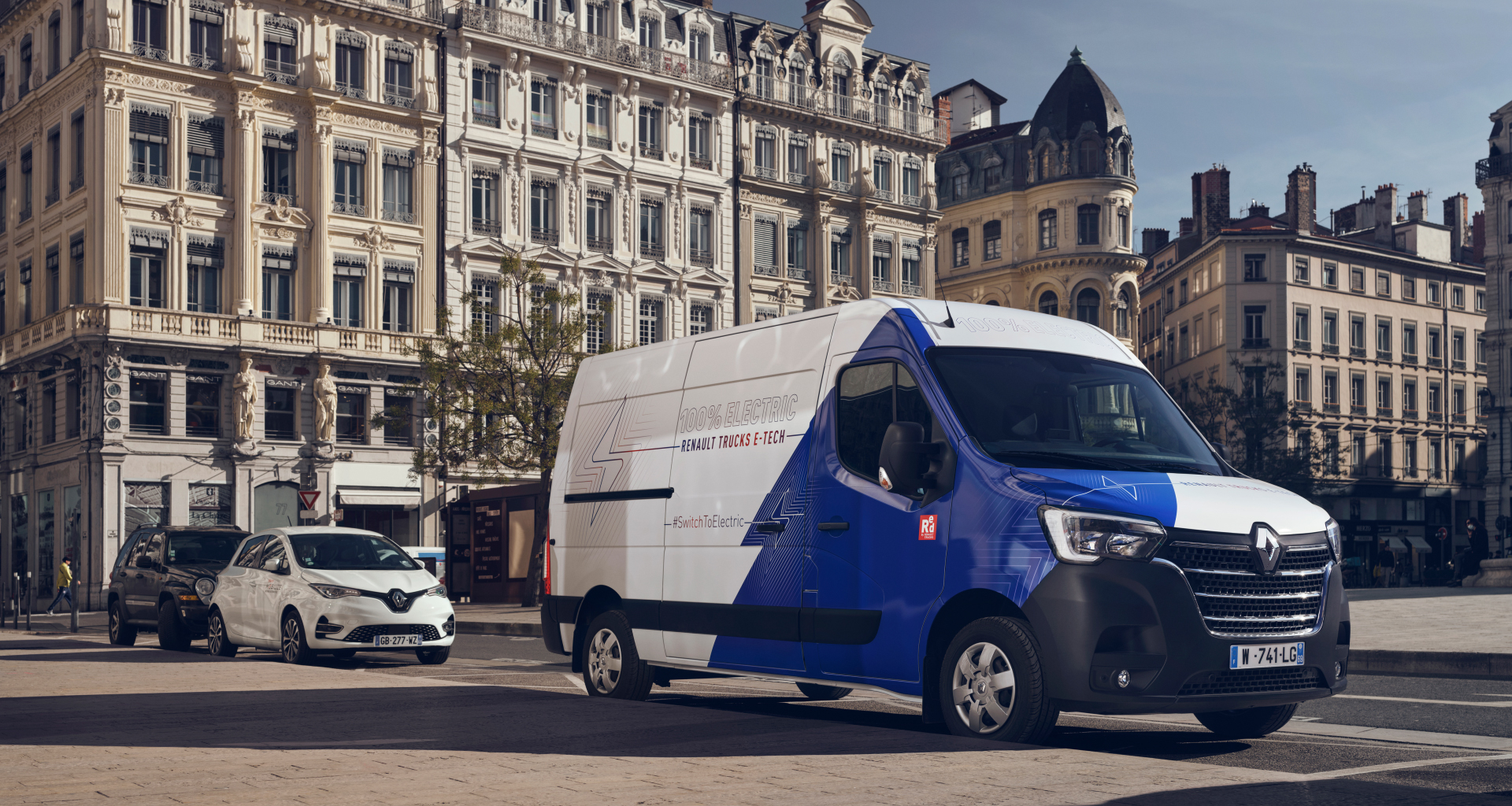 Bluekens-truck-en-bus-Renault-master-E-tech-bestelwagen