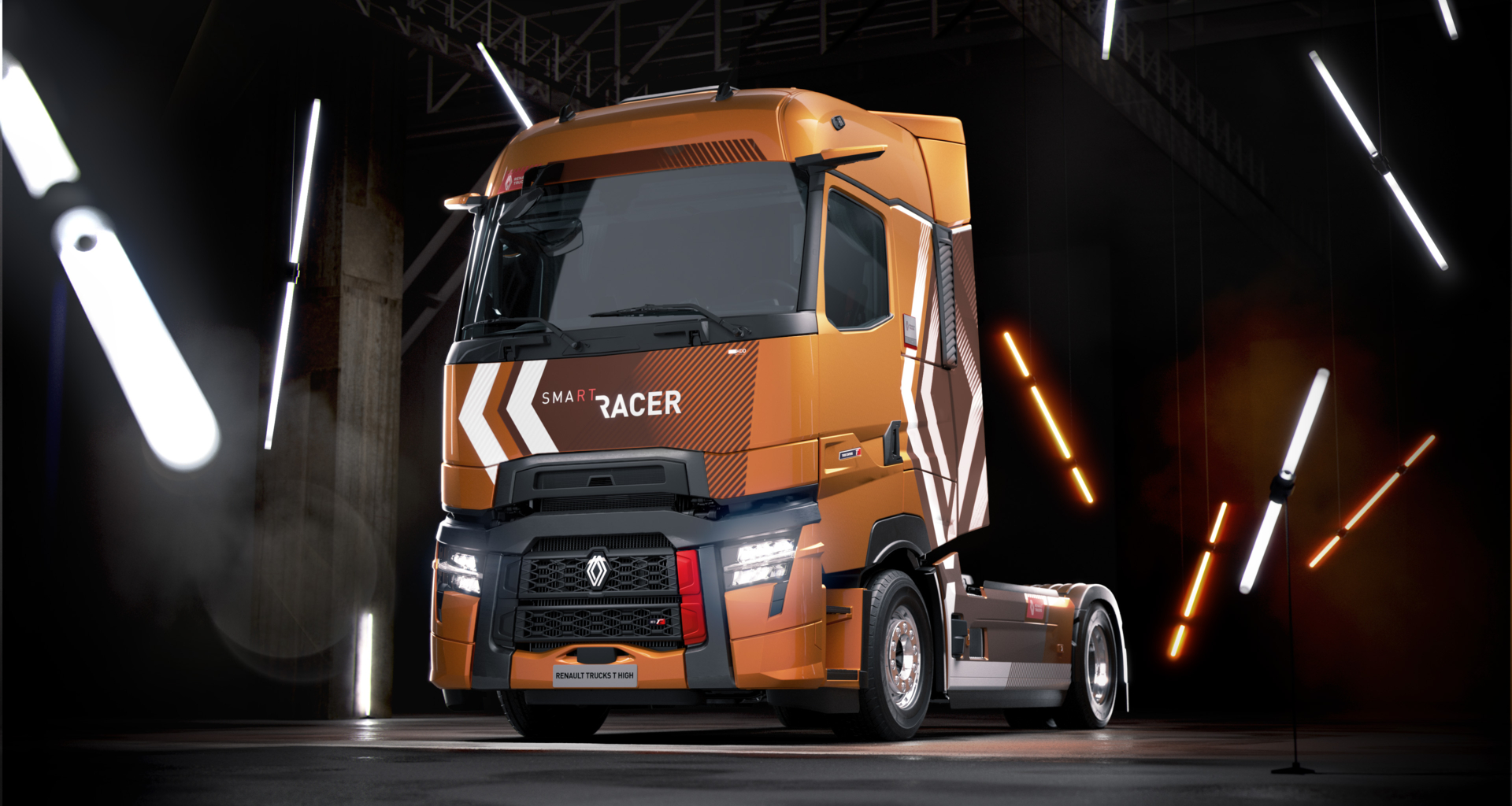 Renault Trucks Model Year 2025 - Smart Racer in the spotlights LR Renault Trucks Model Year 2025 - Smart Racer in the spotlights LR