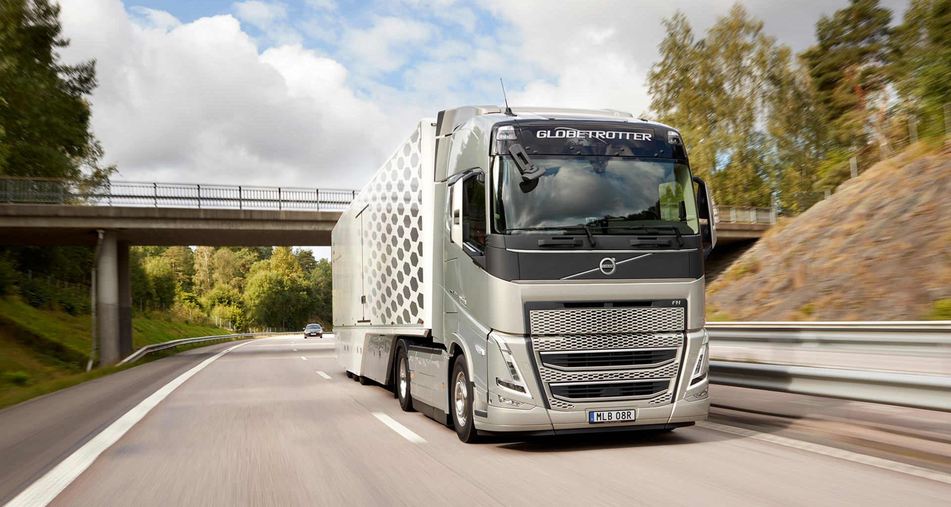 Volvo FH I-Save rijdend op snelweg Volvo FH I-Save rijdend op snelweg
