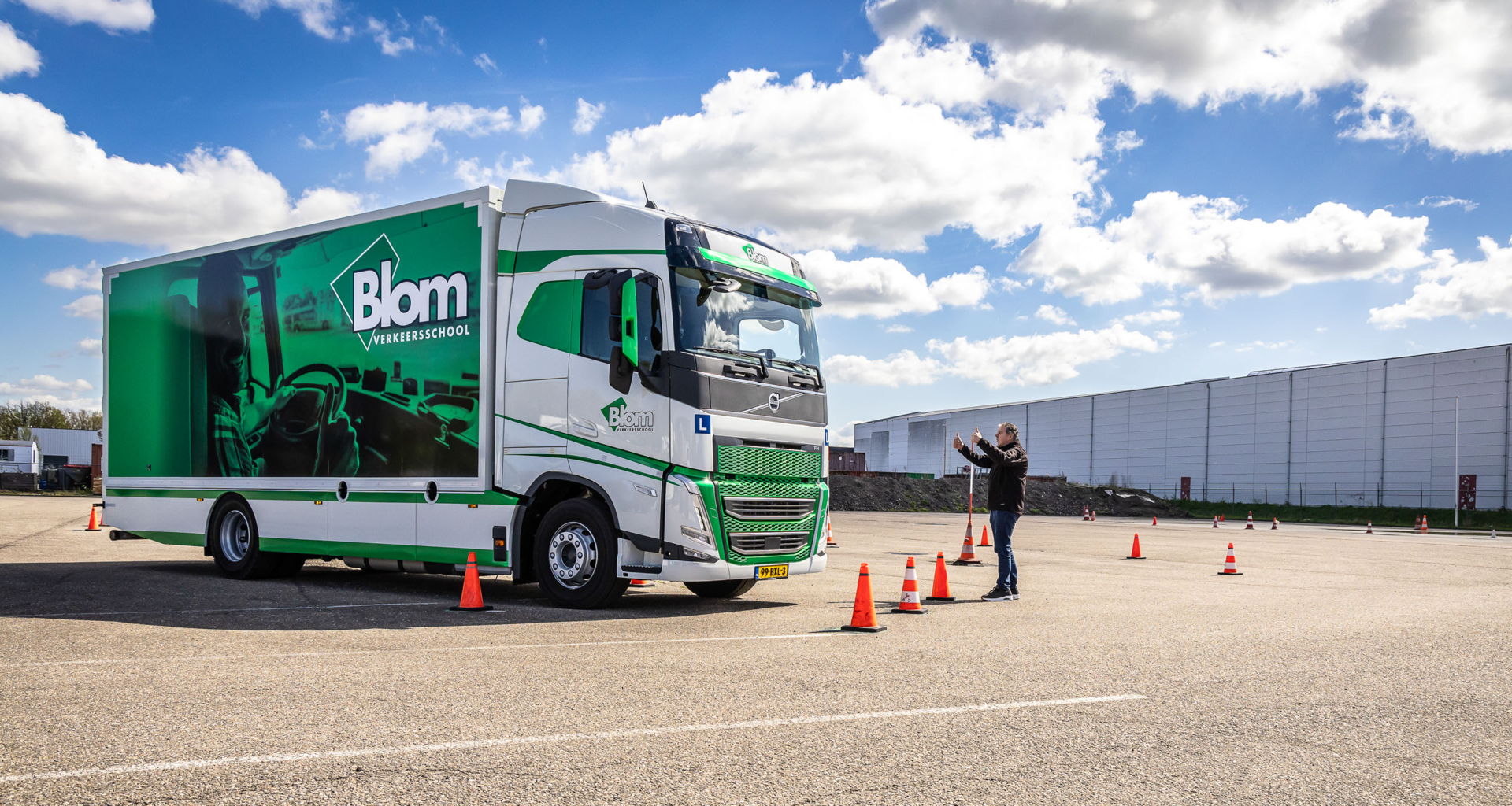 Verkeersschool Blom Volvo FH Verkeersschool Blom Volvo FH