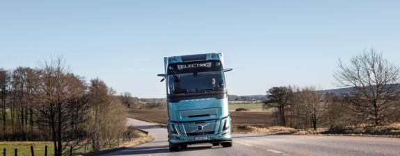 Volvo FH Aero-Electric header