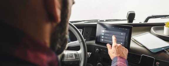 bluekens-volvo-fh-interieur-display-chauffeur bluekens-volvo-fh-interieur-display-chauffeur