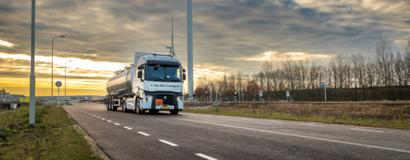 Renault_Trucks_T_EVO_J_van_Gils_Transport_header