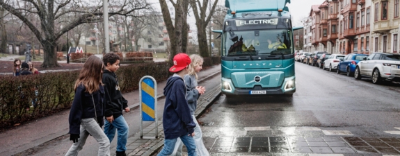 Volvo Trucks introduceert Safety Zones (3) Volvo Trucks introduceert Safety Zones (3)