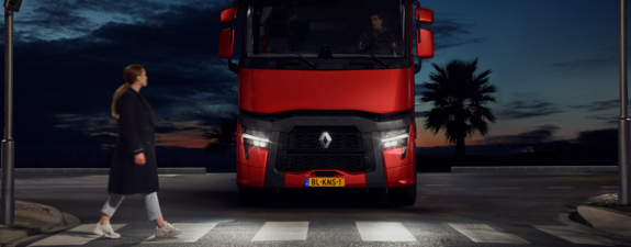 Bluekens-Renault-Trucks-T-T-High-7