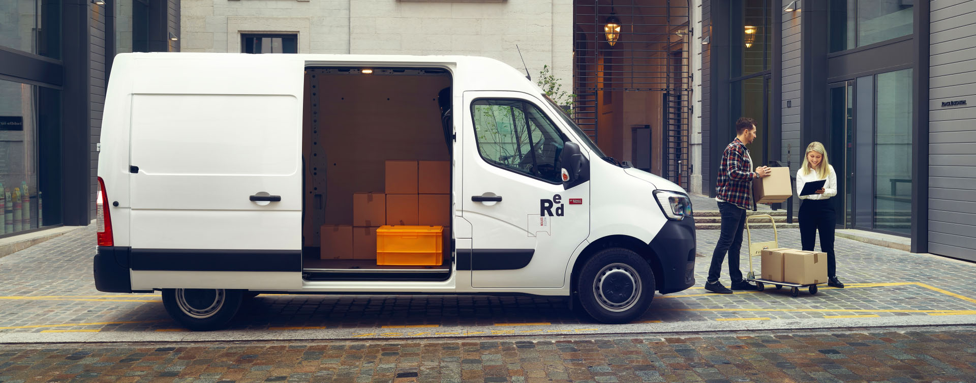 Renault Master afmetingen gesloten bestelwagen