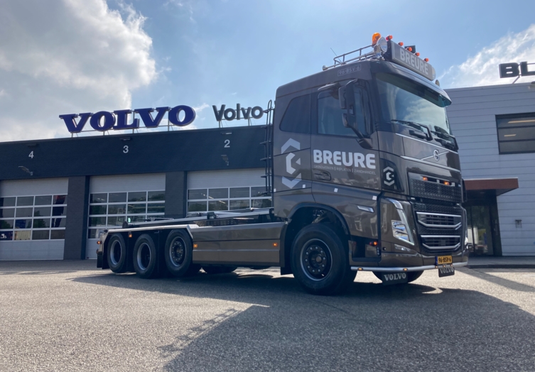 bluekens-volvo-fh-breure-grondwerken