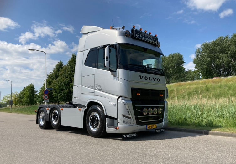 bluekens-volvo-fh-loonbedrijf-ad-roosendaal