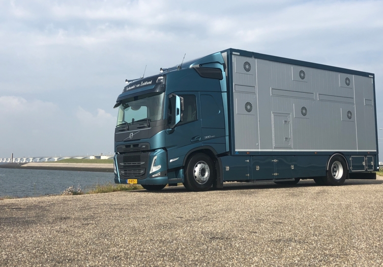 bluekens_volvo_fm_van_zuidland