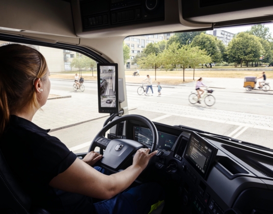 Volvo Trucks introduceert twee nieuwe veiligheidssystemen