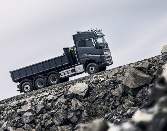 Volvo Trucks introduceert nieuwe functies voor veilig en veeleisend transport