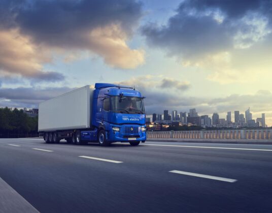 Lease de Renault Trucks E-Tech T & D nu extra voordelig